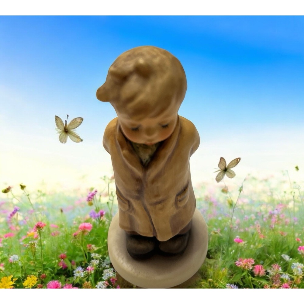 Hummel Goebel 2002 Too Shy To Sing Young Boy 845 Figurine MI Hummel Club Germany